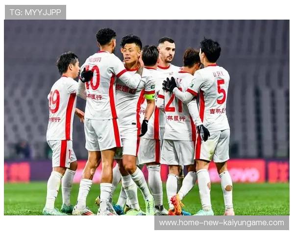 上海海港外援组合默契十足，卫冕目标明确